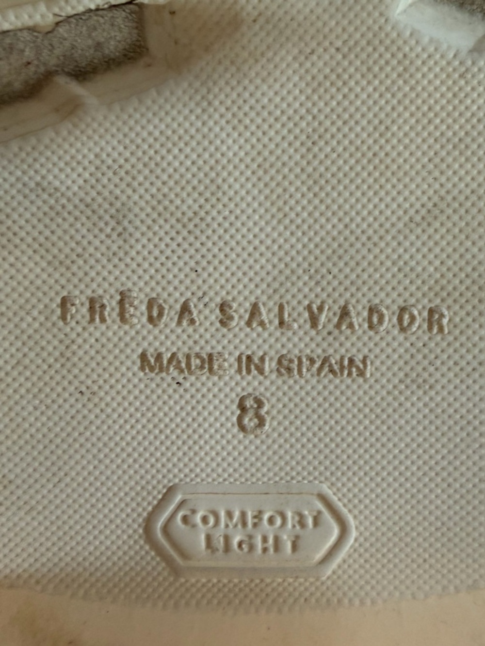 Freda Salvador Darya Lug Sole Fisherman Sandal in Bone Embossed Croc, Size 8 - Picture 10 of 10